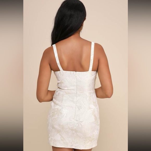 Lulu’s gold metallic & cream mini dress - Picture 8 of 9